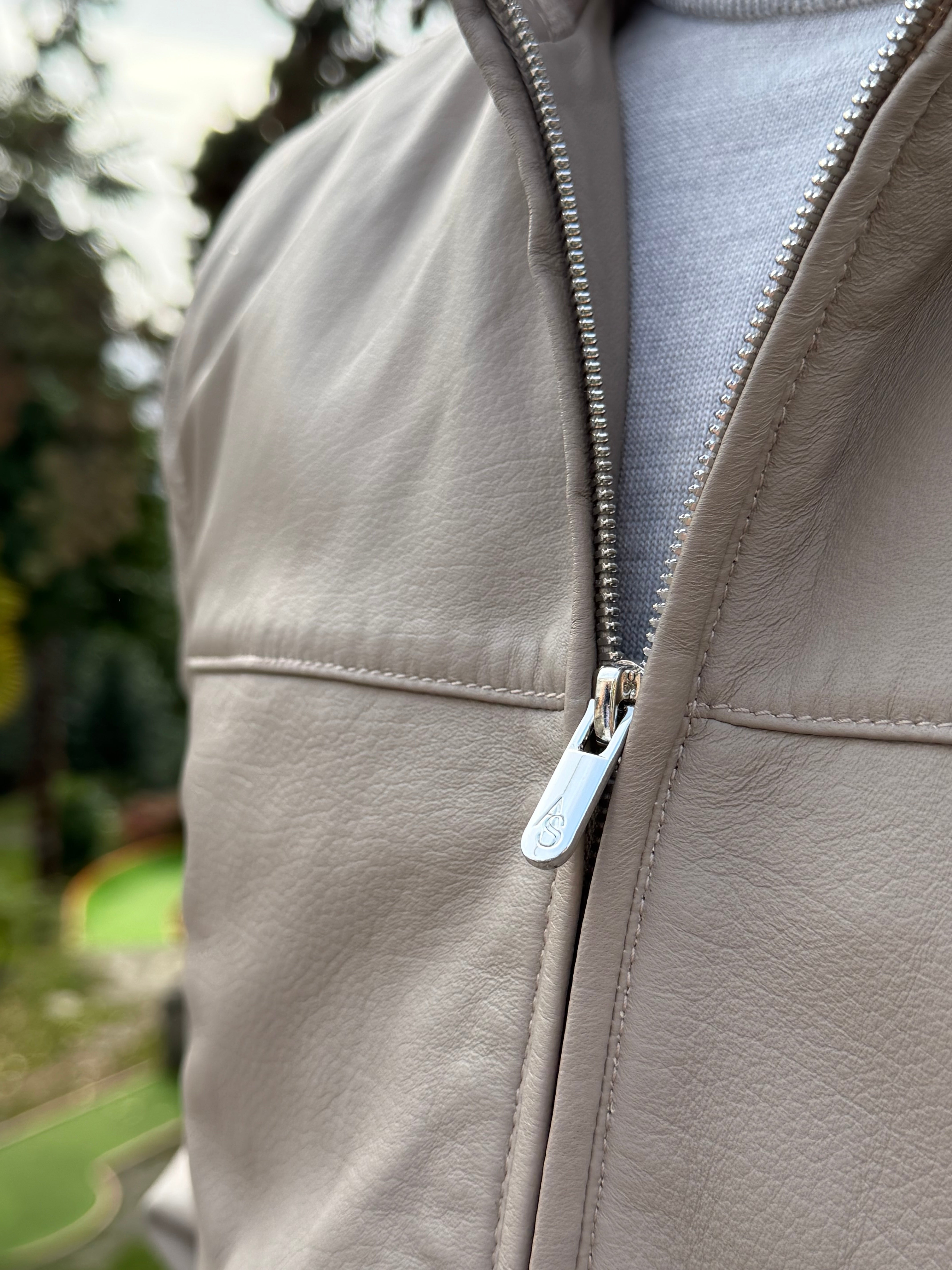 Challenge Jacket in Grain Leather - Grège