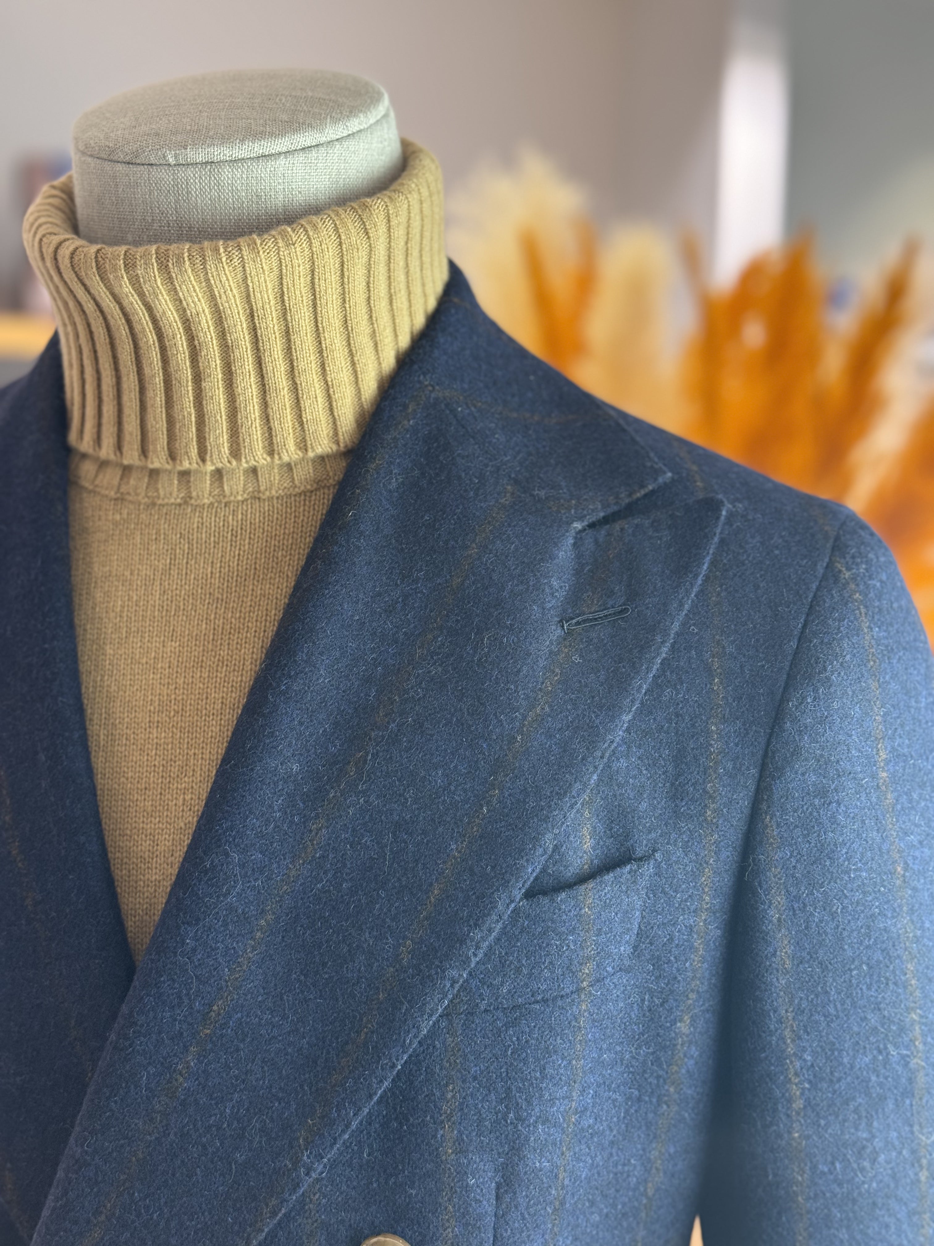 DOUBLE BREASTED SUIT ALPACA - NAVY WITH CAMEL STRIPES